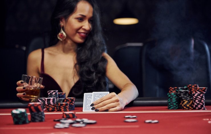 Antarmuka taruhan gratis Free Bet Blackjack: tombol split dan double disorot, permainan berlangsung real-time